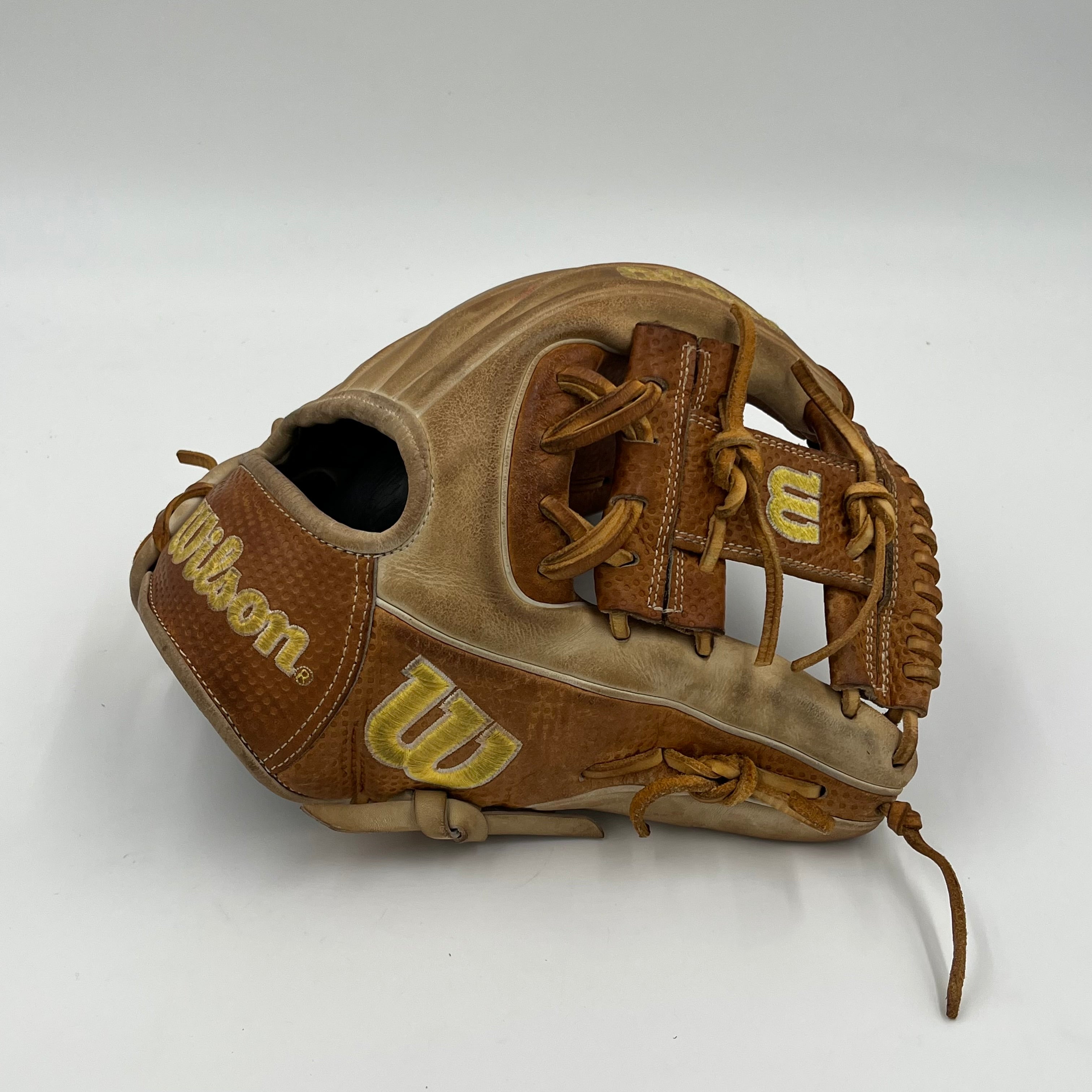 Wilson A2000 SC86 11.5 Infield Baseball Glove