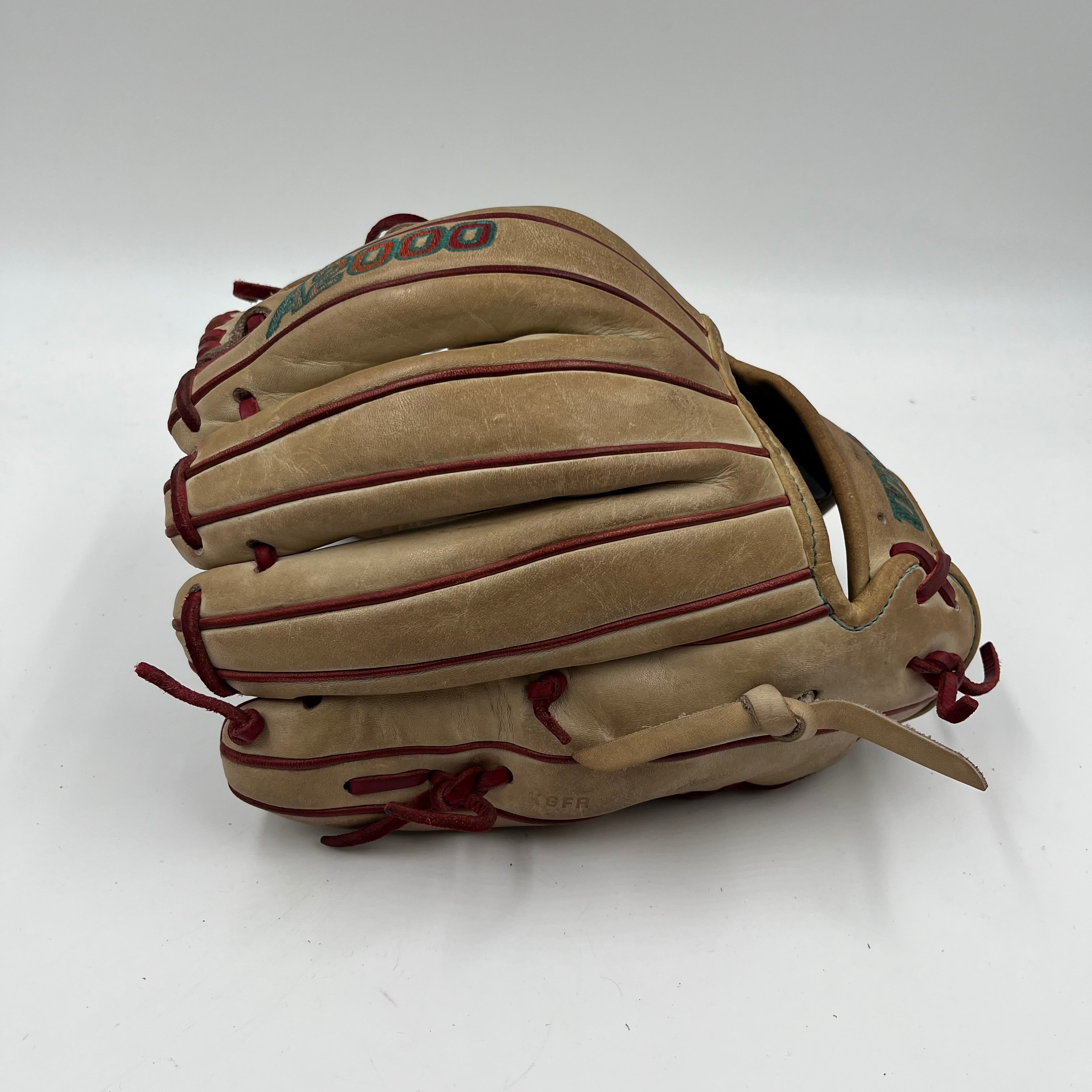 Wilson A2000 1786 11.5 Infield Baseball Glove