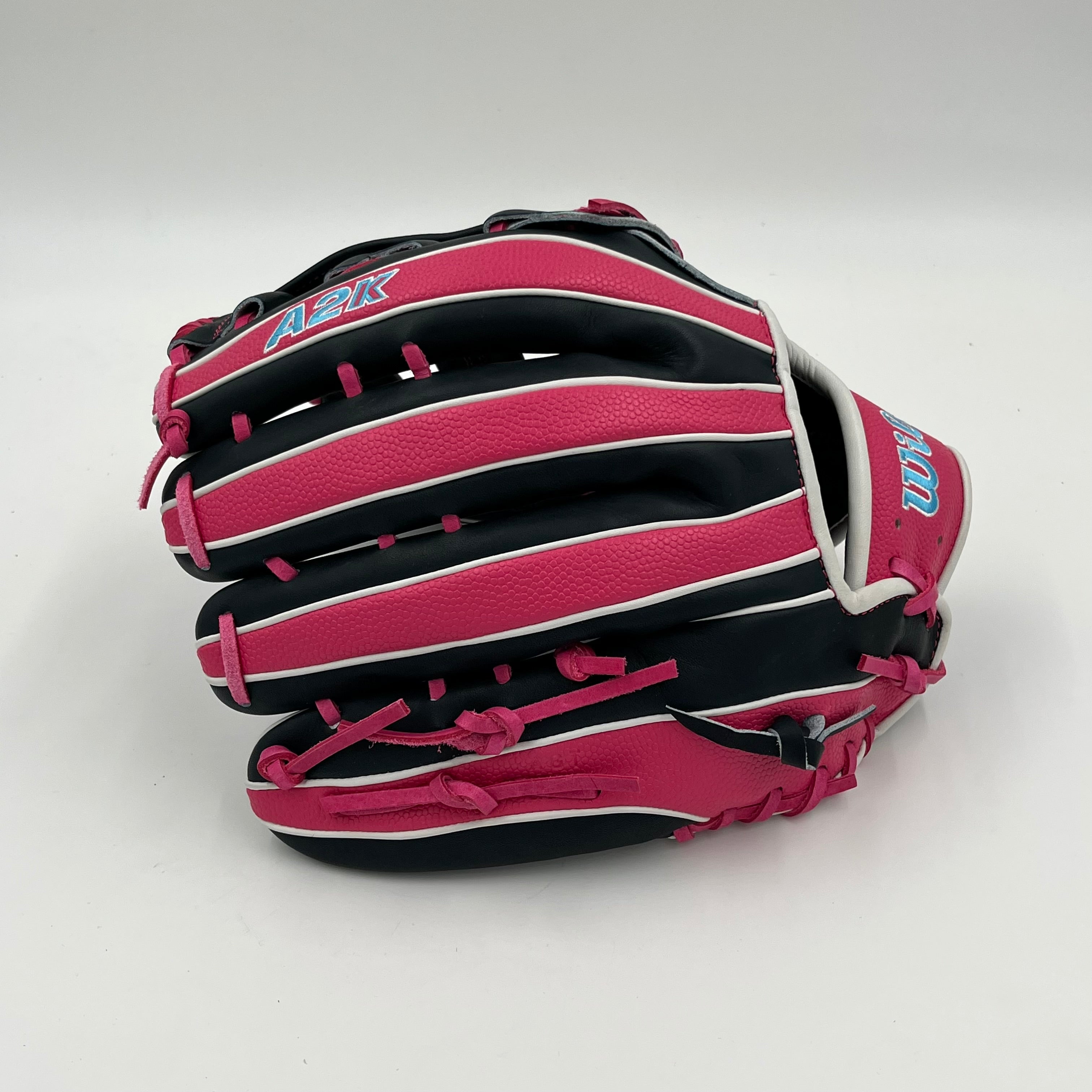 Wilson a2k 1750 12.5” outfield baseball glove