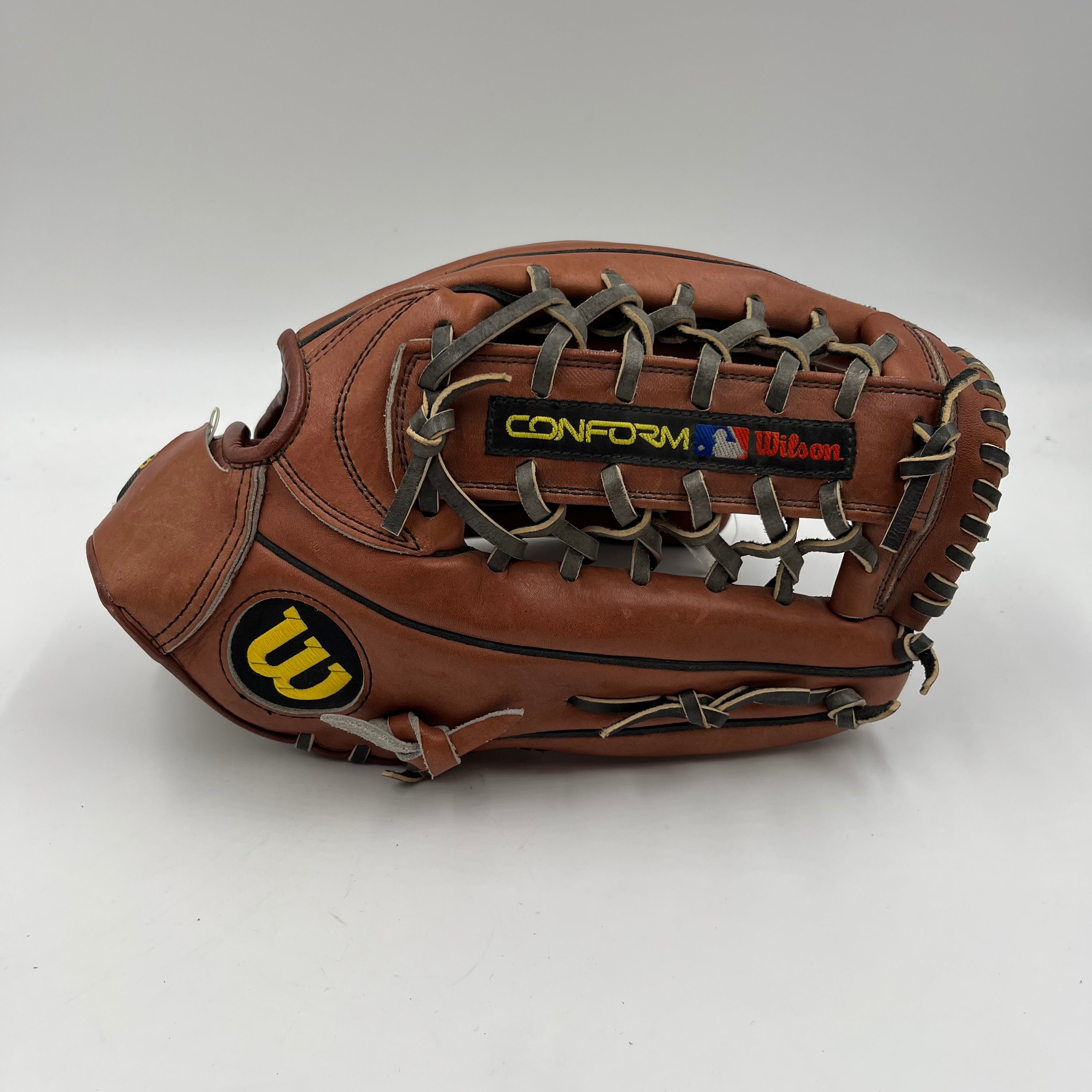 Wilson Conform A1940 12.5 Outfield Baseball Glove