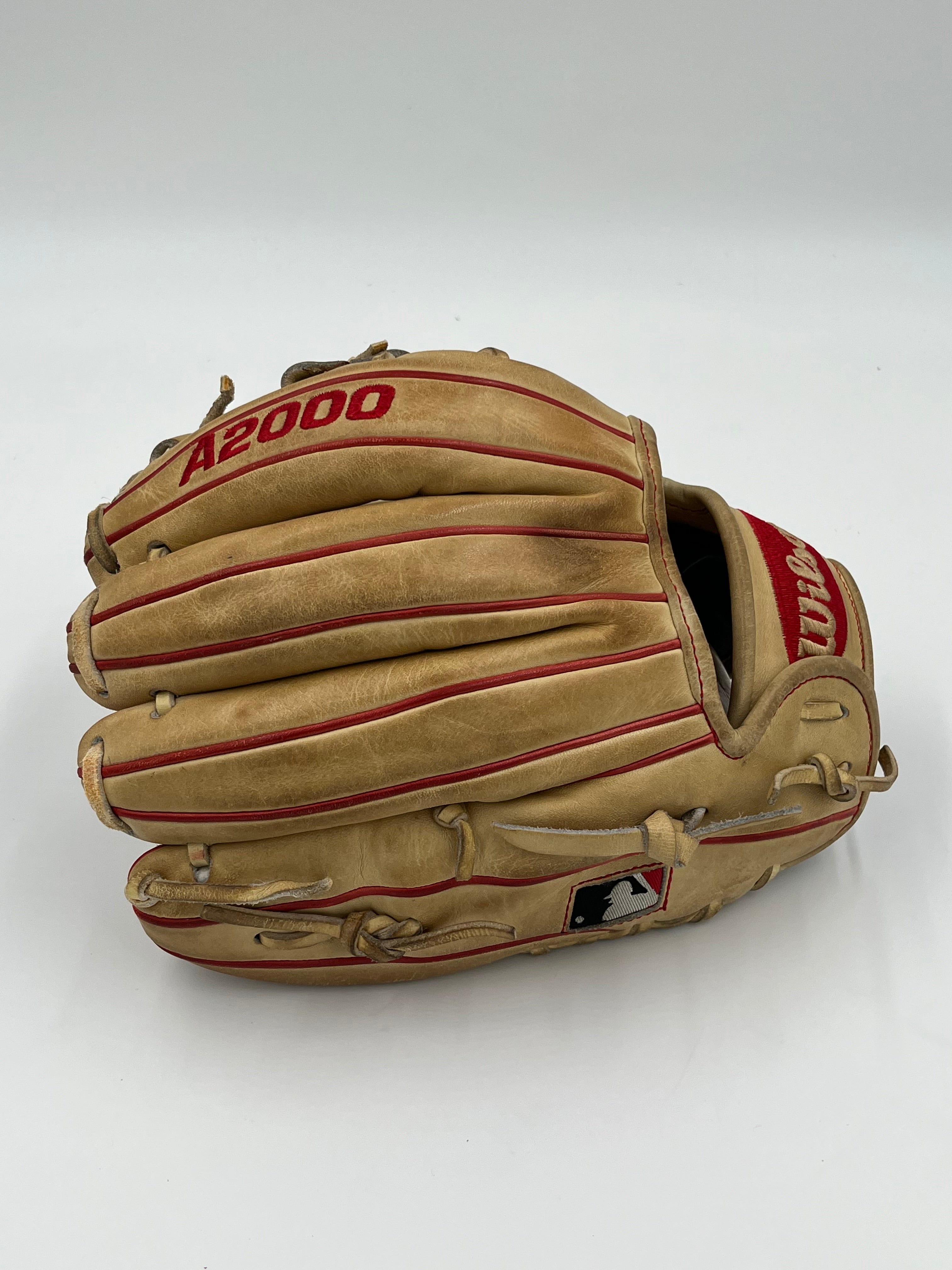 Wilson a2000 DP15 11.5 infield baseball glove