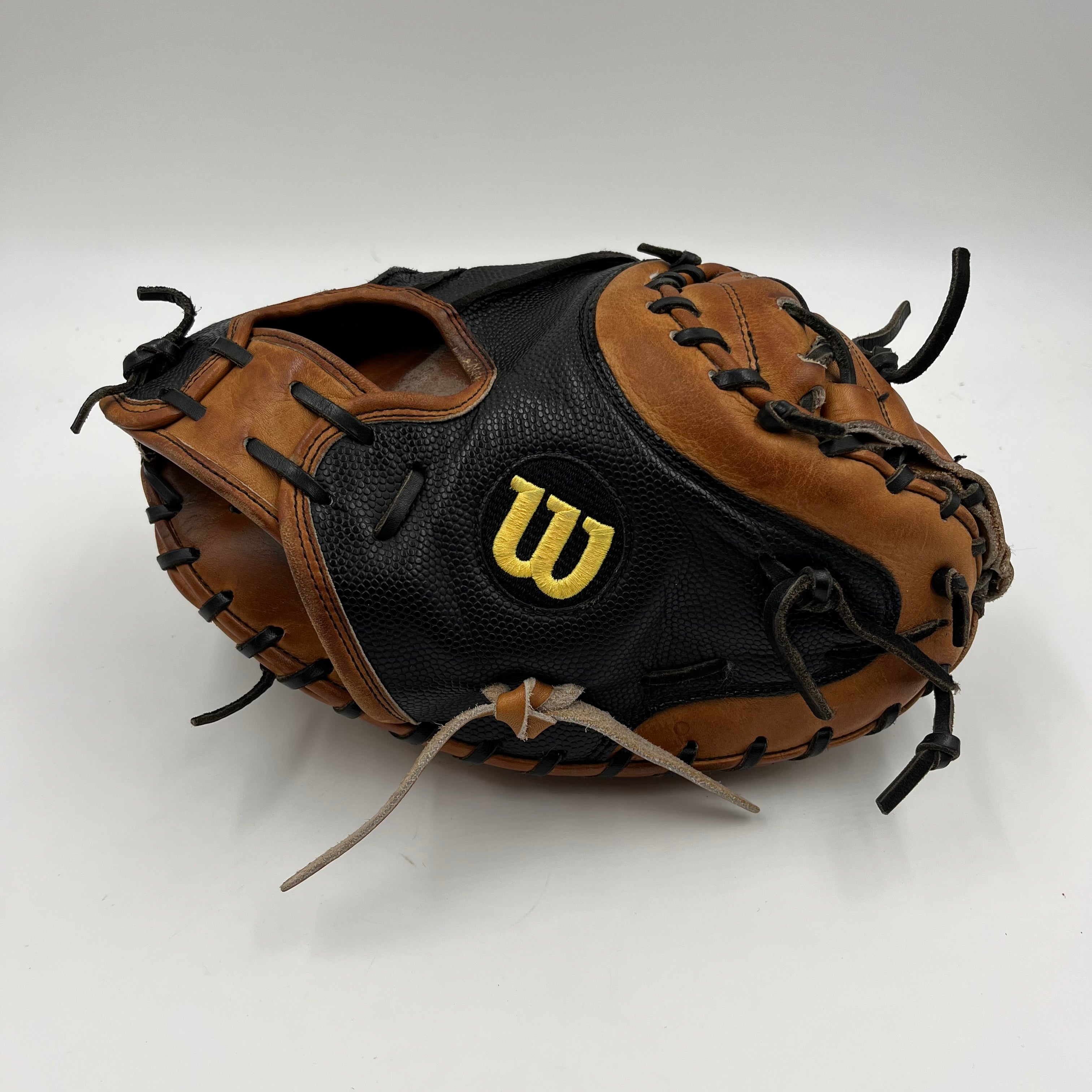 Pro Issue Wilson A2000 1790 34” Catchers Mitt Baseball Glove