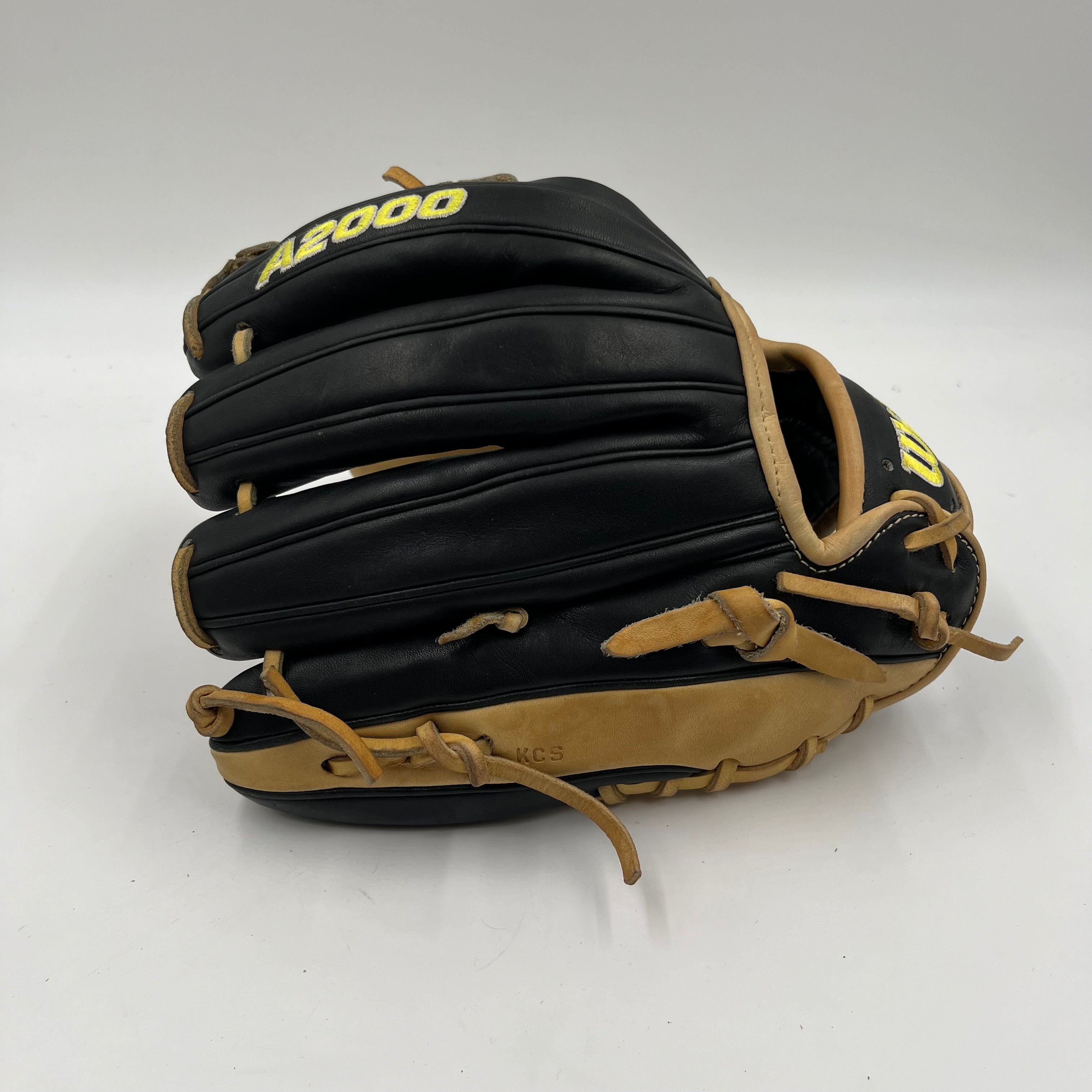 Wilson A2000 1786 11.5 Infield Baseball Glove