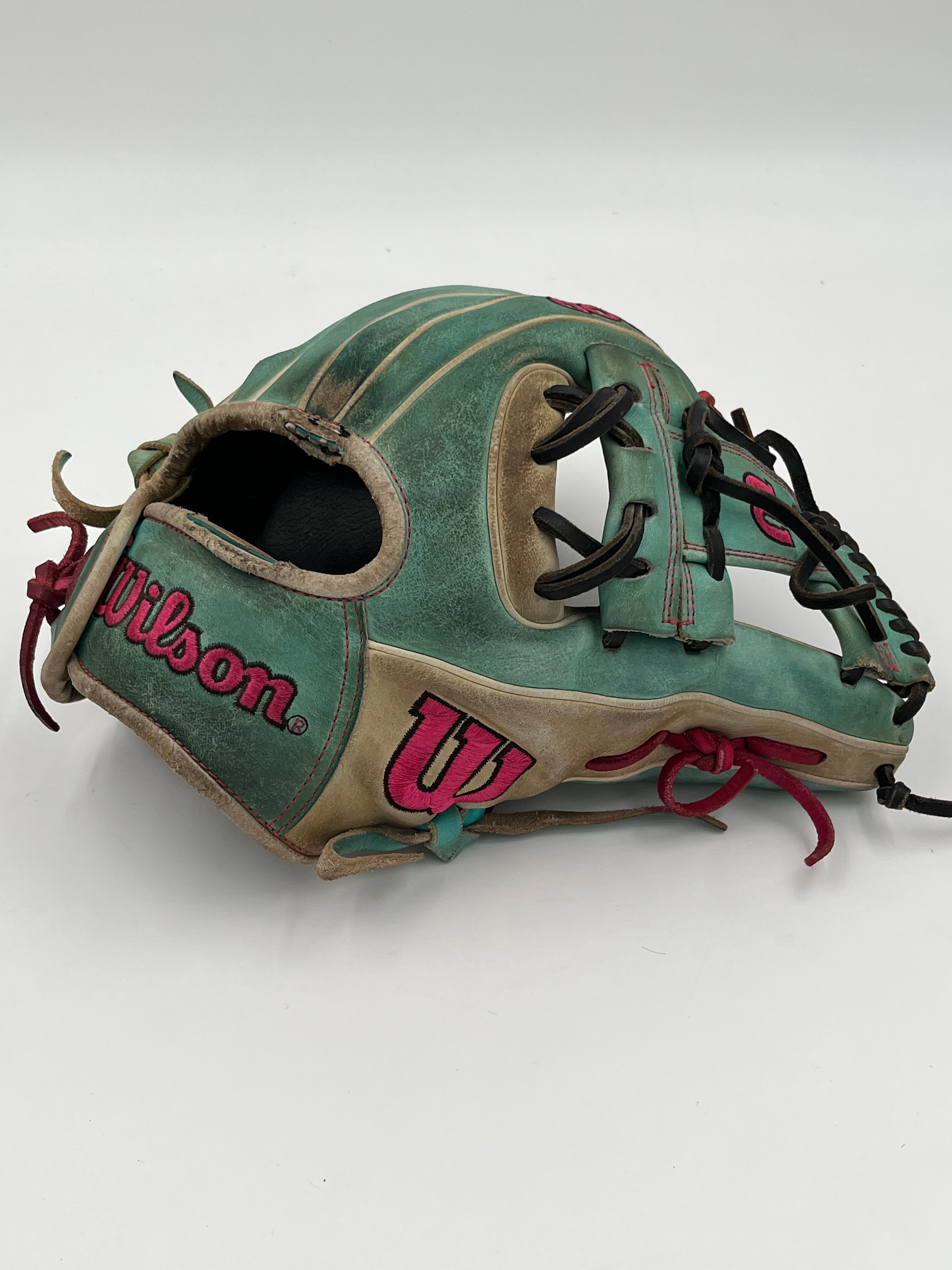 Wilson A2000 1786 11.5 Infield Baseball Glove