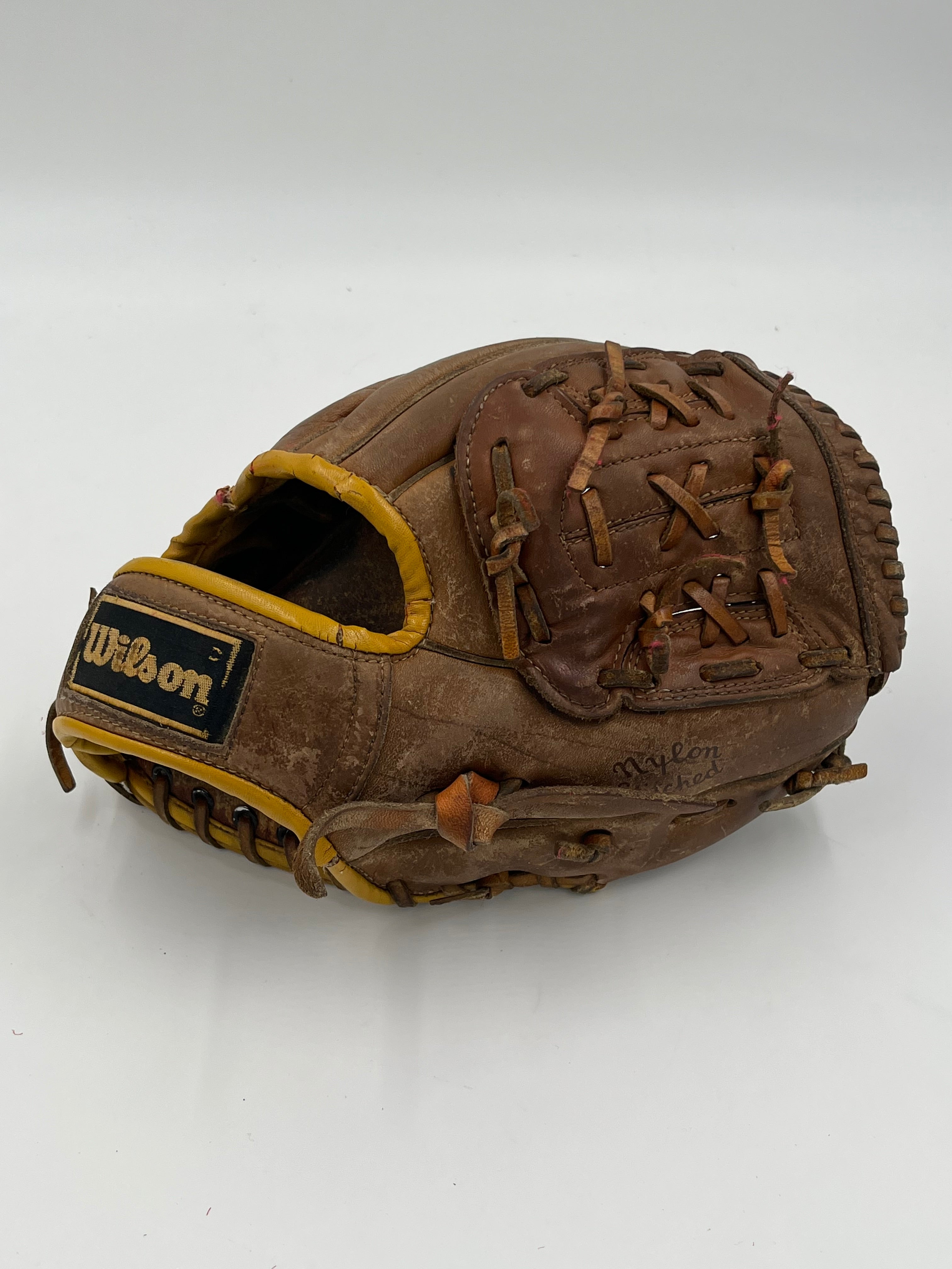 Wilson A2275 Mike Flanagan Model 10” Infield Baseball Glove