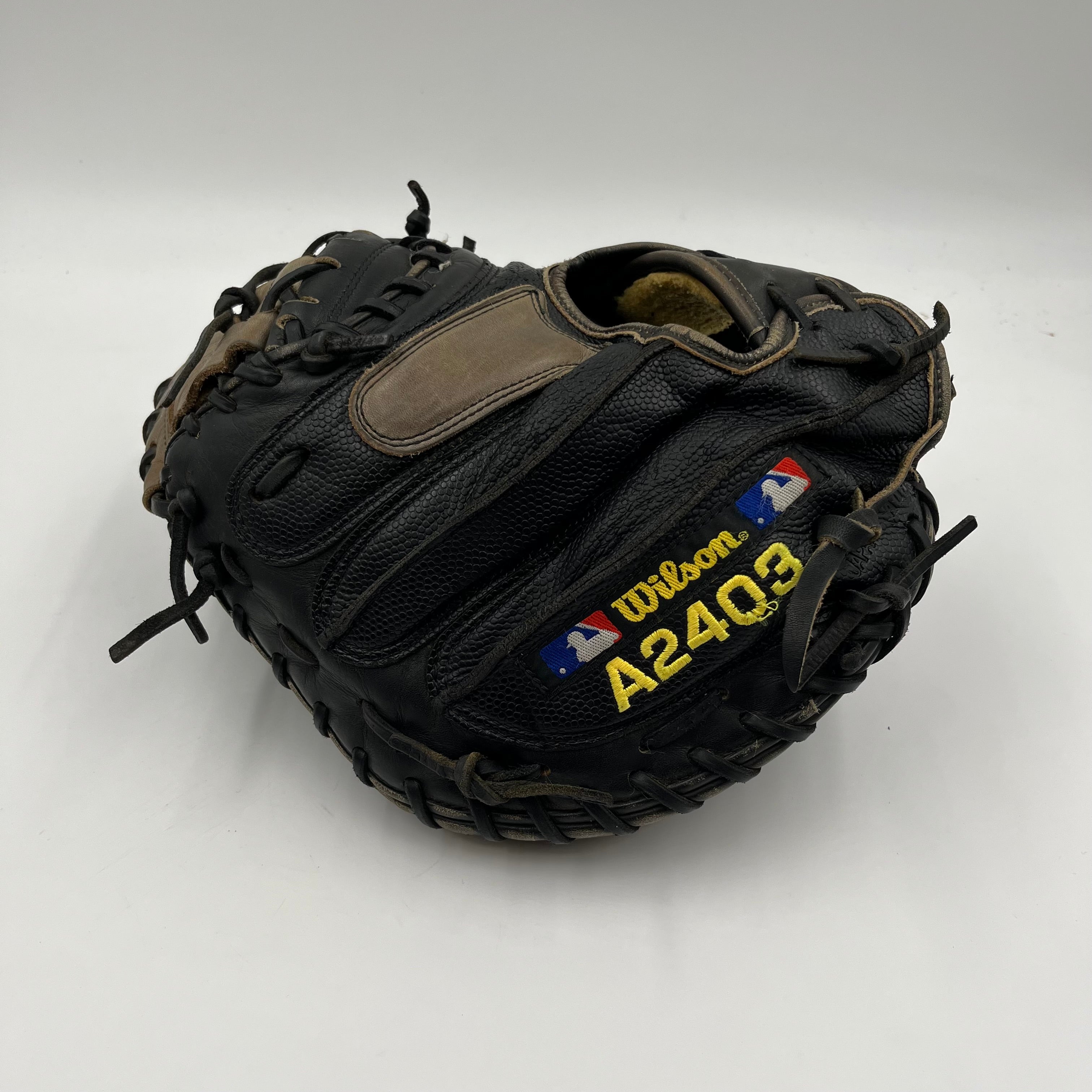 Wilson A2000 “The A2403” M1 33.5 Catchers Mitt baseball Glove