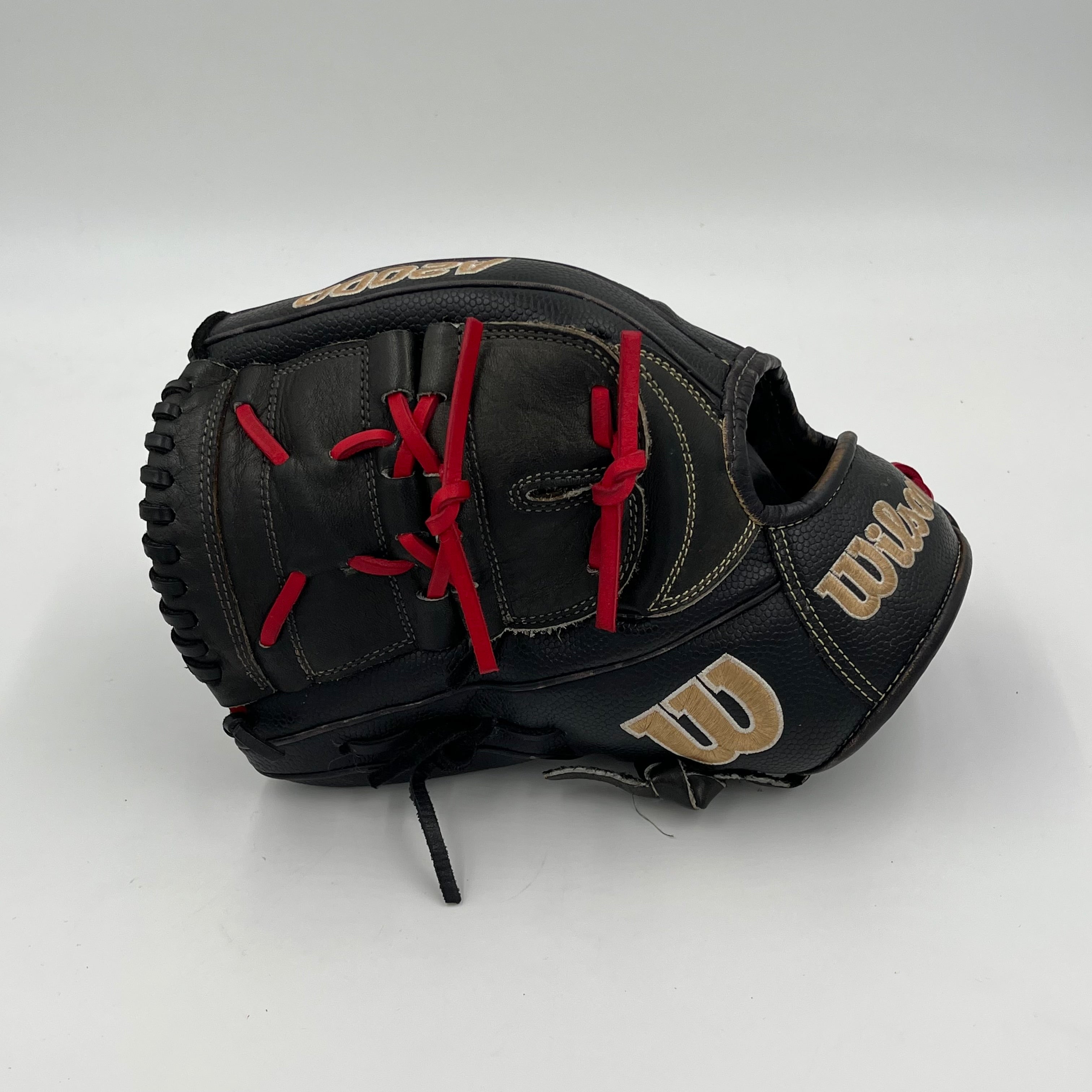 Wilson A2000 B2 12” Pitchers Infield Baseball Glove