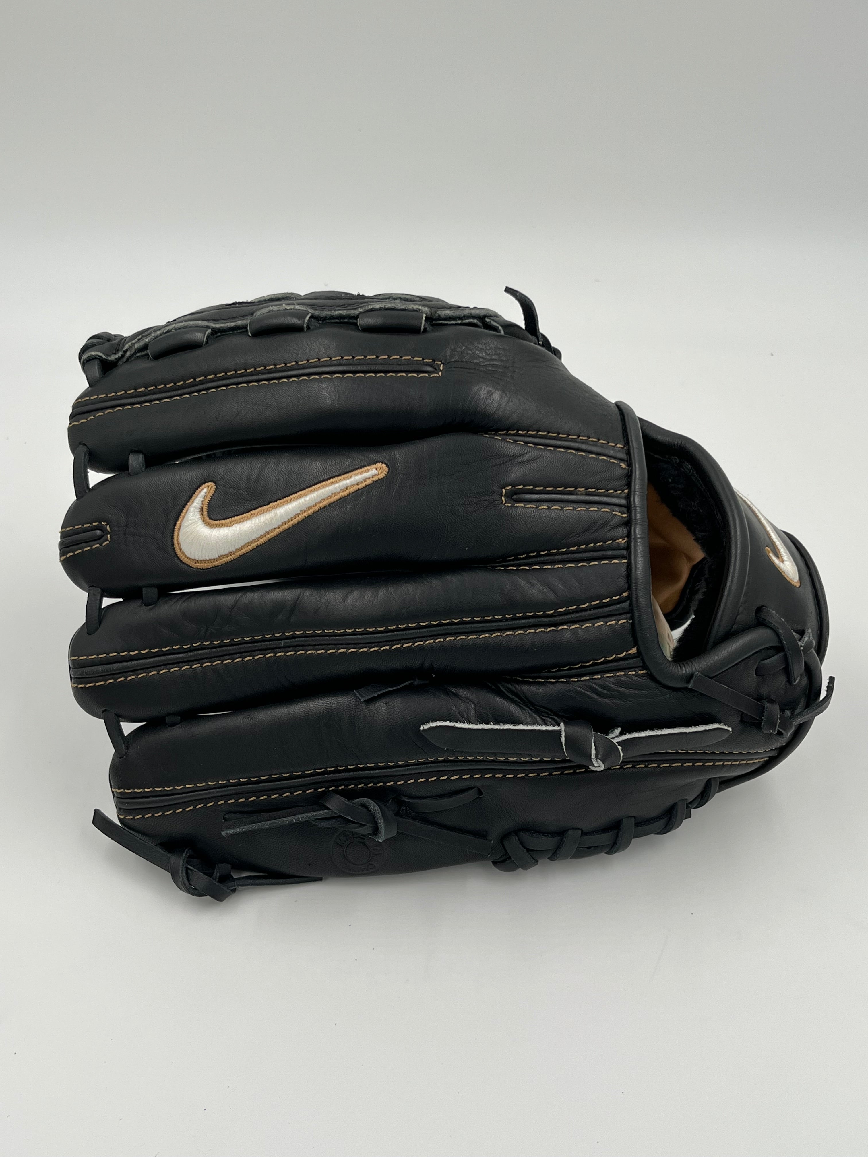 Nike Diamond Elite 12” pitchers infield baseball glove