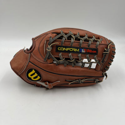 Wilson Conform A1940 12.5 Outfield Baseball Glove