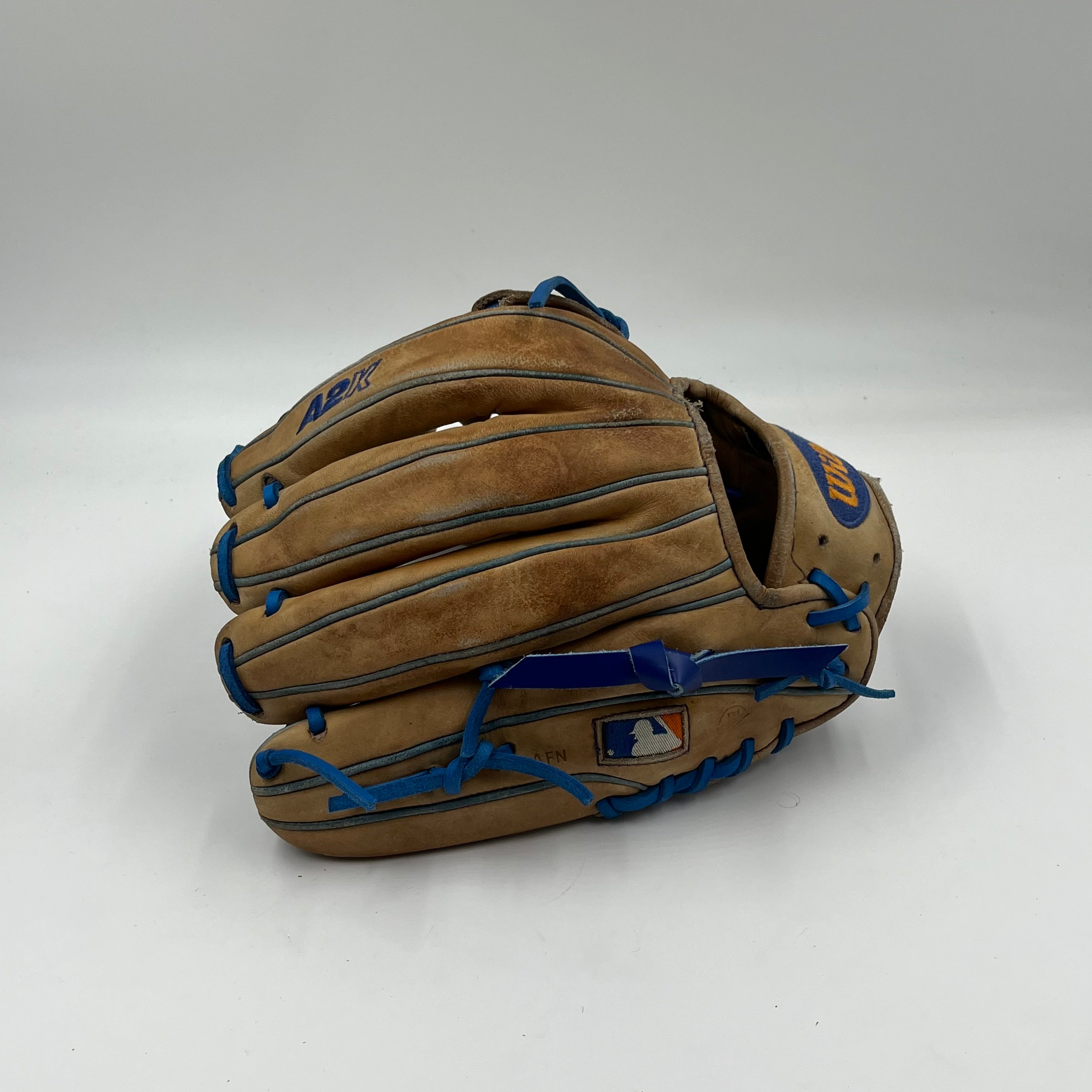 Wilson A2K DW5 12” Infield Baseball Glove