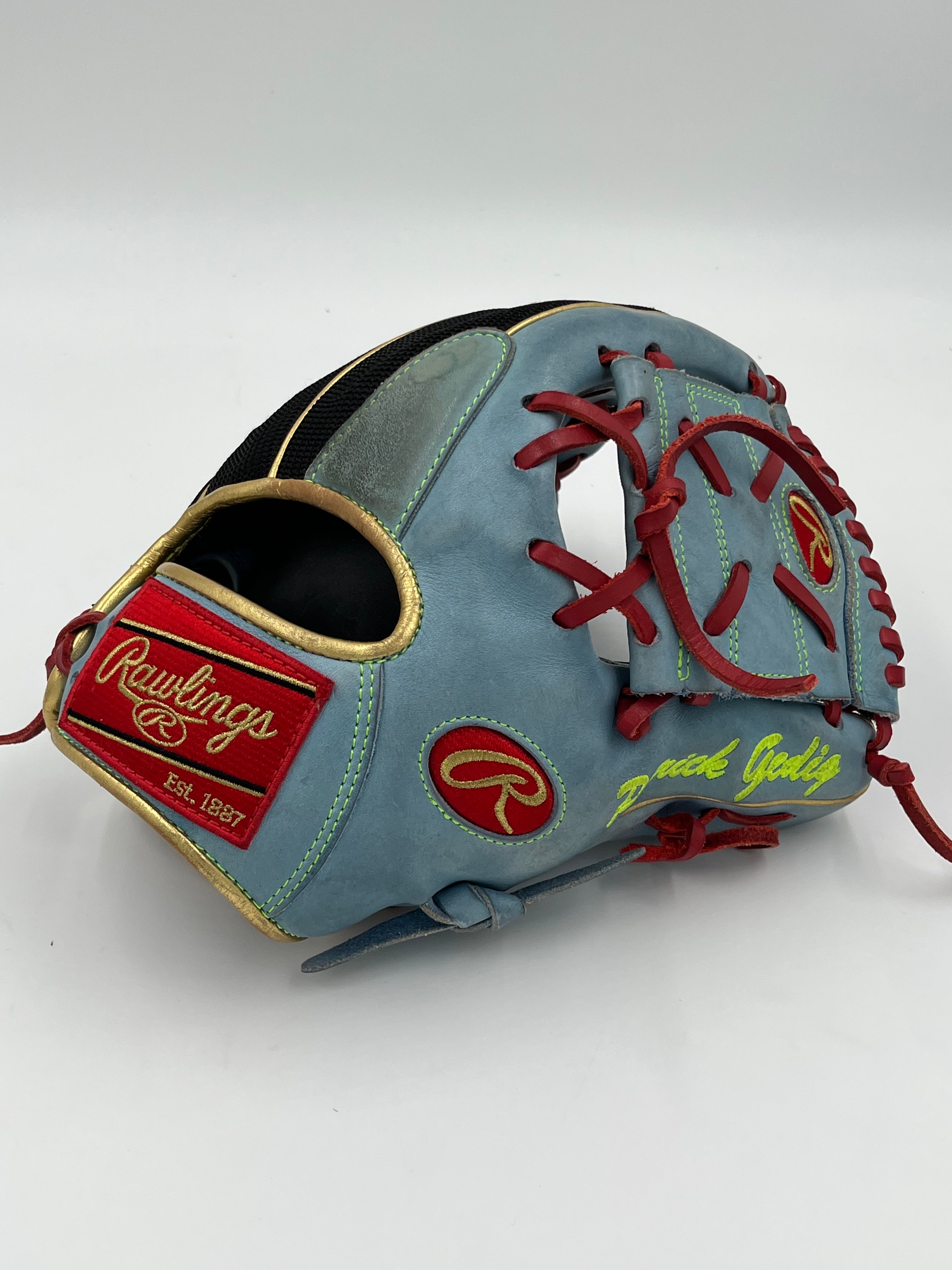 Rawlings heart of the hide 11.5 infield baseball glove