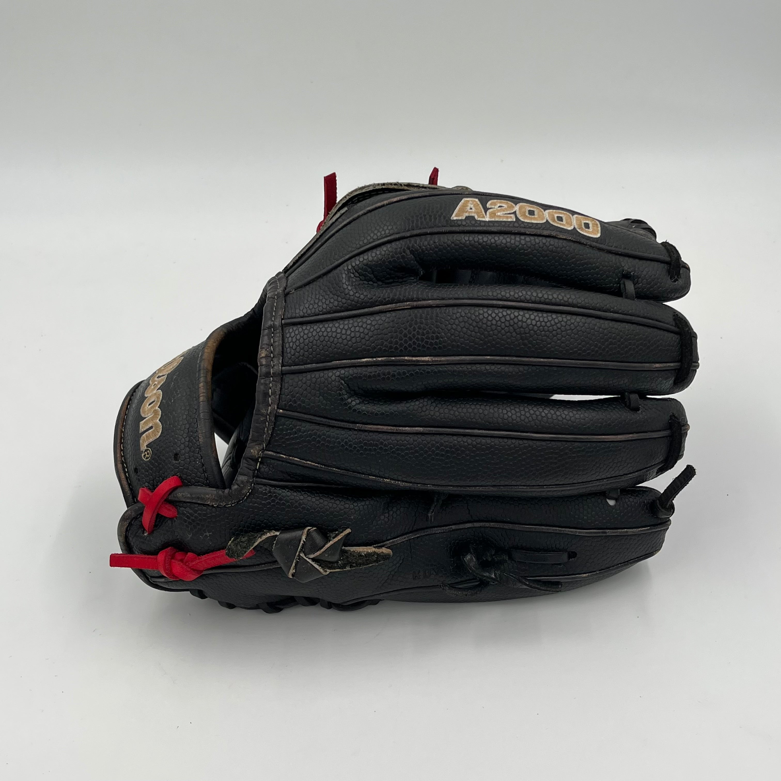 Wilson A2000 B2 12” Pitchers Infield Baseball Glove