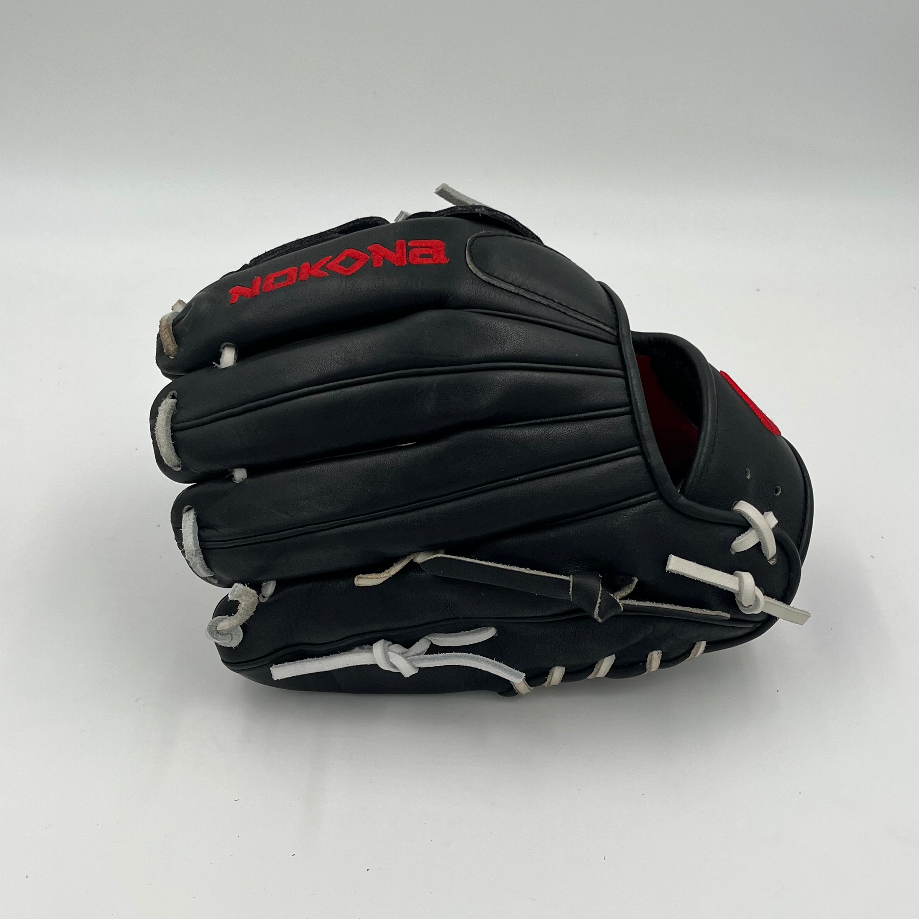 Nokona Japanese Calfskin 11.5 Pitchers Infield Baseball Glove