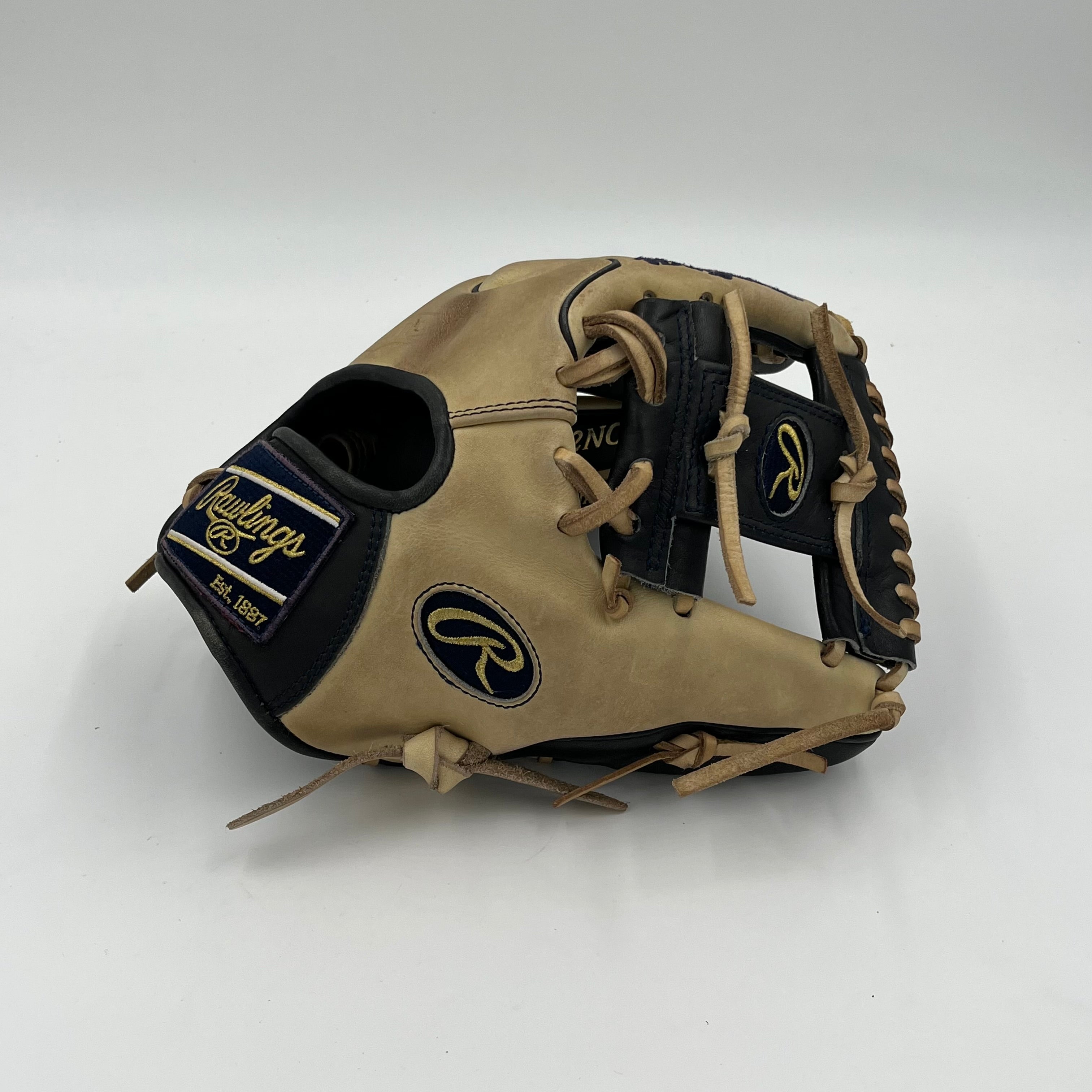 Rawlings Heart of the Hide 11.5 Infield Baseball Glove